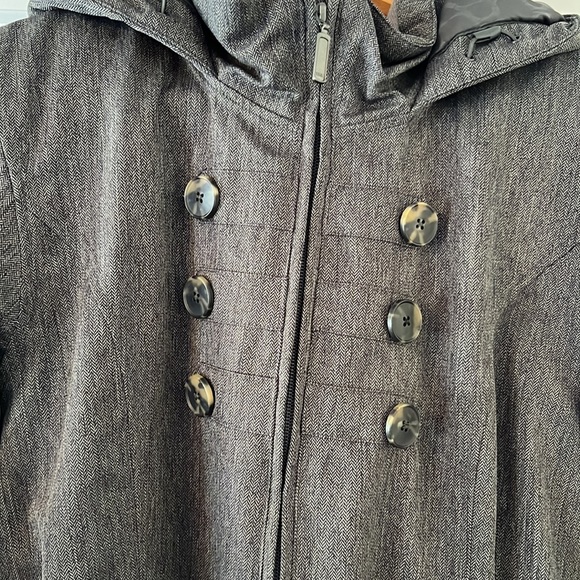 MERRELL brown herringbone pattern long winter coat. - Picture 2 of 8